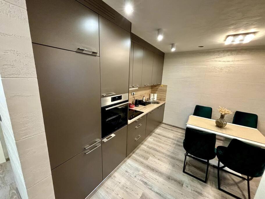 Villa Moste 3-Free Parking&Pool, Ev Station ลูบลิยานา ภายนอก รูปภาพ